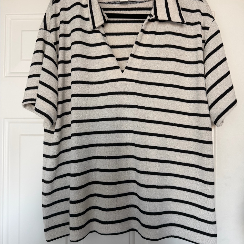 H&M Black and White Striped Short Sleeve Top